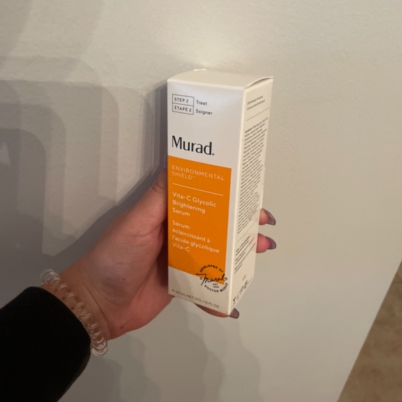 Vitamin C Glycolic Brightening Serum - Picture 4 of 6